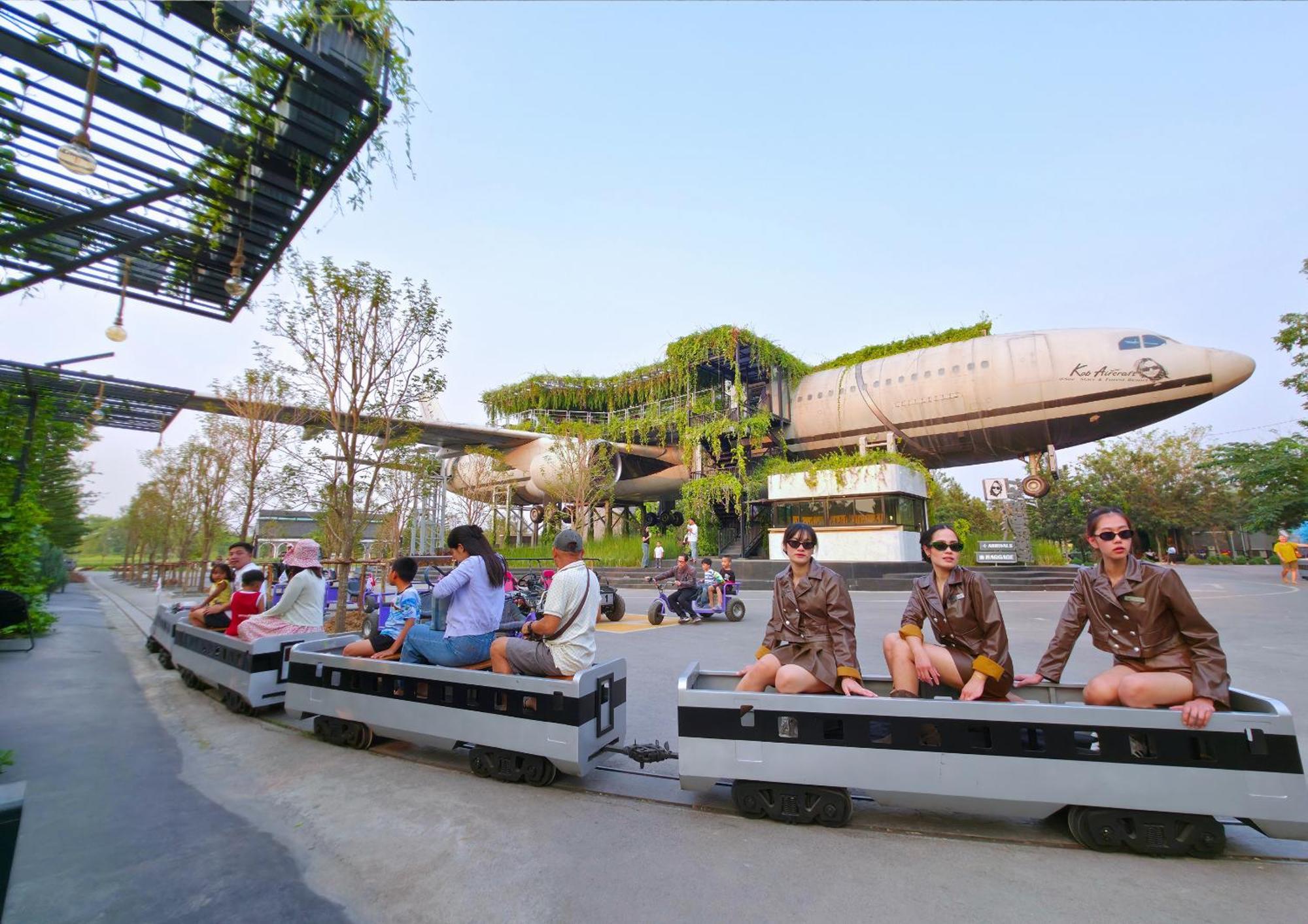 See Stars & Forest Resort Amphoe Sawang Daen Din エクステリア 写真